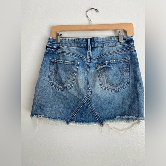 TRUE RELIGION Jean Mini Distressed Skirt Denim Y2K Streetwear Medium Wash USA 27 - Picture 6 of 9